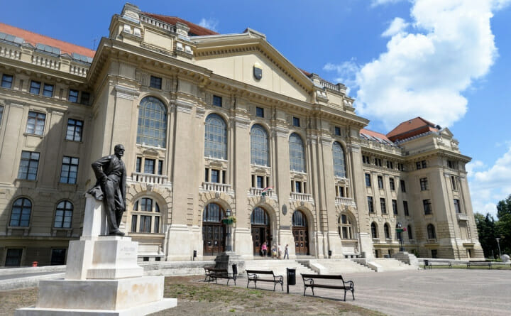 study in debrecen university hungary