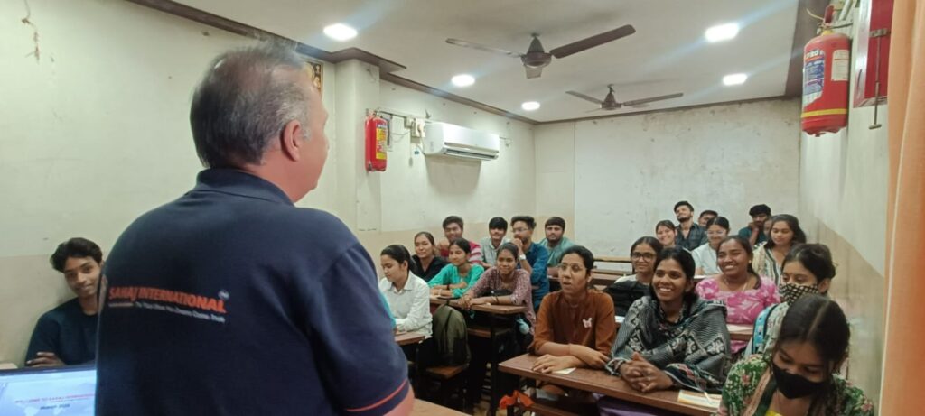 Gyanganga Classes Seminar